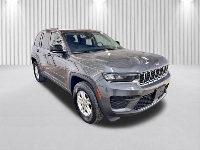 2023 Jeep Grand Cherokee Laredo 4x4