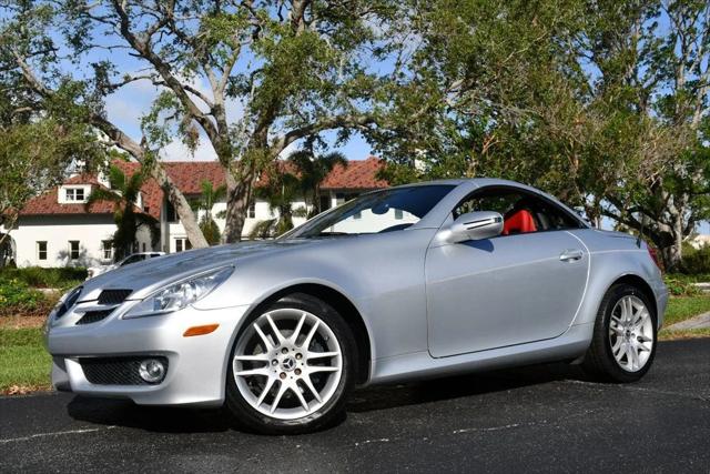 2009 Mercedes-Benz SLK SLK 300 SLK300 2 Door Roadster W/P1 and Multimedia Packages