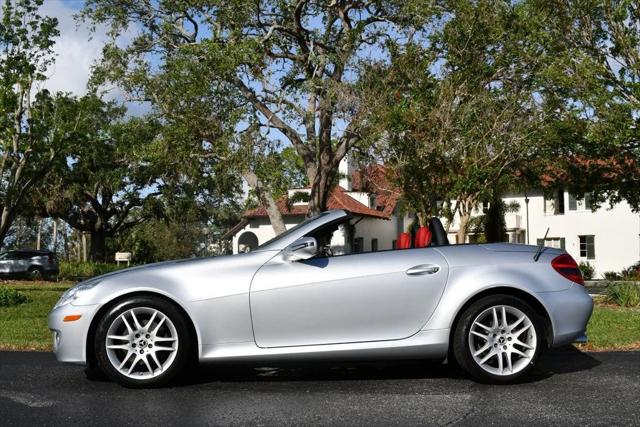 2009 Mercedes-Benz SLK SLK 300 SLK300 2 Door Roadster W/P1 and Multimedia Packages