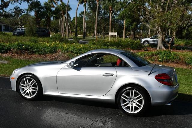 2009 Mercedes-Benz SLK SLK 300 SLK300 2 Door Roadster W/P1 and Multimedia Packages