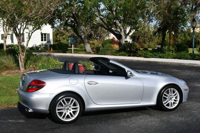 2009 Mercedes-Benz SLK SLK 300 SLK300 2 Door Roadster W/P1 and Multimedia Packages