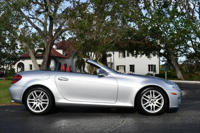2009 Mercedes-Benz SLK SLK 300 SLK300 2 Door Roadster W/P1 and Multimedia Packages