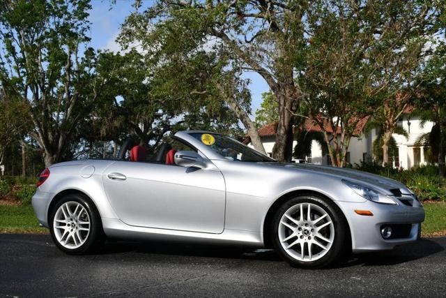2009 Mercedes-Benz SLK SLK 300 SLK300 2 Door Roadster W/P1 and Multimedia Packages