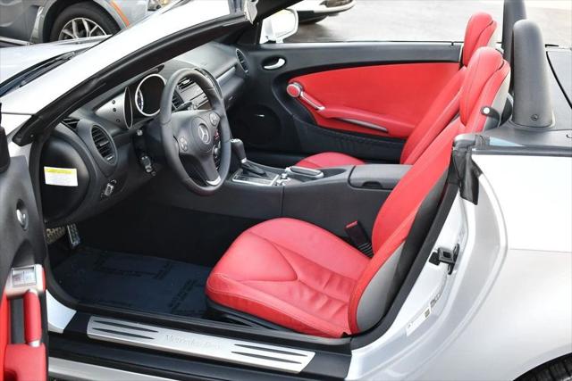 2009 Mercedes-Benz SLK SLK 300 SLK300 2 Door Roadster W/P1 and Multimedia Packages