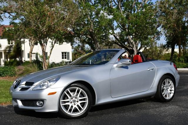 2009 Mercedes-Benz SLK SLK 300 SLK300 2 Door Roadster W/P1 and Multimedia Packages