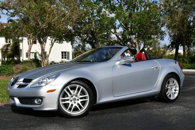 2009 Mercedes-Benz SLK SLK 300 SLK300 2 Door Roadster W/P1 and Multimedia Packages