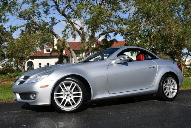 2009 Mercedes-Benz SLK SLK 300 SLK300 2 Door Roadster W/P1 and Multimedia Packages