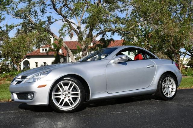 2009 Mercedes-Benz SLK SLK 300 SLK300 2 Door Roadster W/P1 and Multimedia Packages