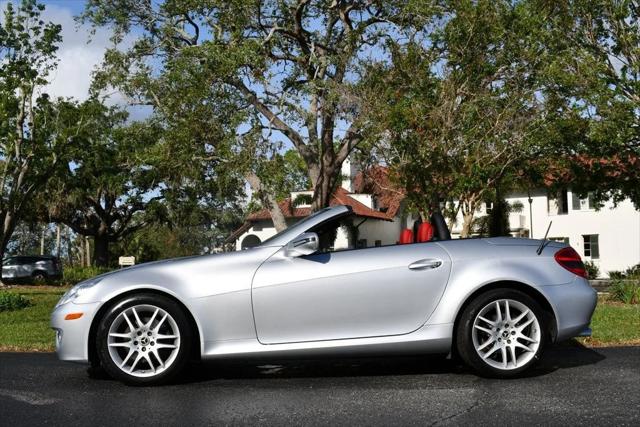 2009 Mercedes-Benz SLK SLK 300 SLK300 2 Door Roadster W/P1 and Multimedia Packages