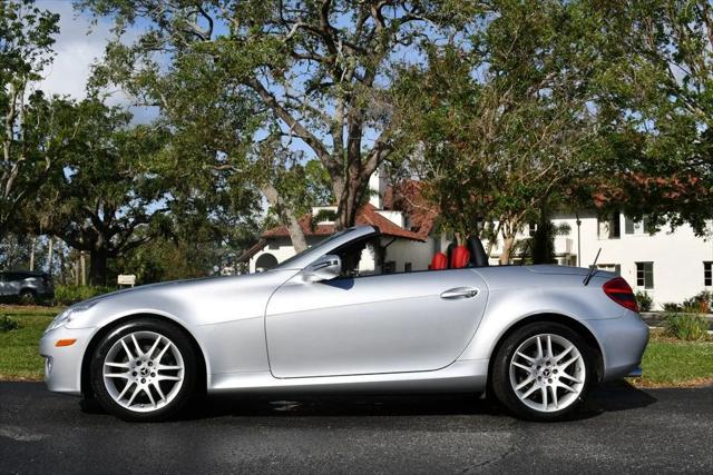 2009 Mercedes-Benz SLK SLK 300 SLK300 2 Door Roadster W/P1 and Multimedia Packages