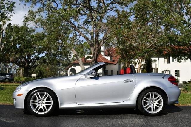 2009 Mercedes-Benz SLK SLK 300 SLK300 2 Door Roadster W/P1 and Multimedia Packages
