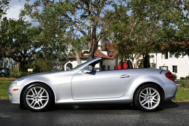 2009 Mercedes-Benz SLK SLK 300 SLK300 2 Door Roadster W/P1 and Multimedia Packages