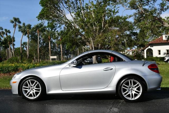 2009 Mercedes-Benz SLK SLK 300 SLK300 2 Door Roadster W/P1 and Multimedia Packages