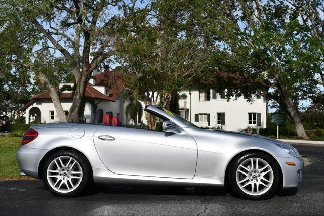 2009 Mercedes-Benz SLK SLK 300 SLK300 2 Door Roadster W/P1 and Multimedia Packages