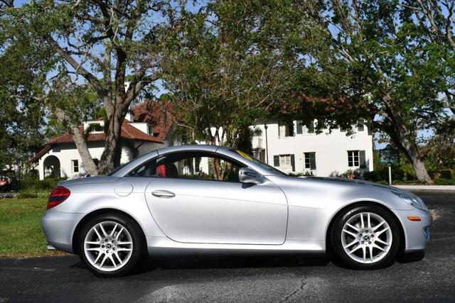 2009 Mercedes-Benz SLK SLK 300 SLK300 2 Door Roadster W/P1 and Multimedia Packages