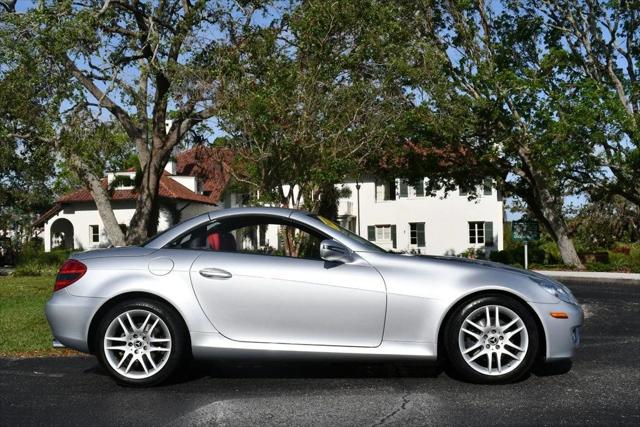 2009 Mercedes-Benz SLK SLK 300 SLK300 2 Door Roadster W/P1 and Multimedia Packages