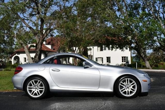 2009 Mercedes-Benz SLK SLK 300 SLK300 2 Door Roadster W/P1 and Multimedia Packages
