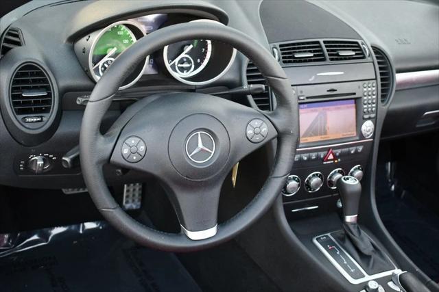 2009 Mercedes-Benz SLK SLK 300 SLK300 2 Door Roadster W/P1 and Multimedia Packages