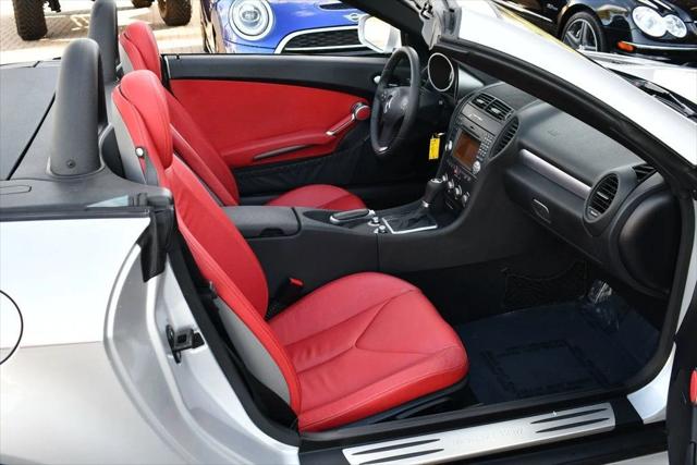 2009 Mercedes-Benz SLK SLK 300 SLK300 2 Door Roadster W/P1 and Multimedia Packages
