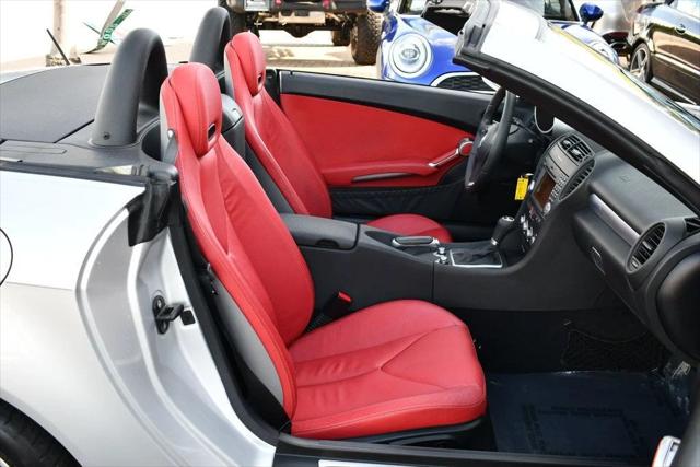 2009 Mercedes-Benz SLK SLK 300 SLK300 2 Door Roadster W/P1 and Multimedia Packages
