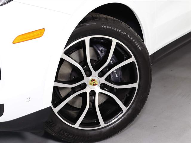 2024 Porsche Cayenne Unknown