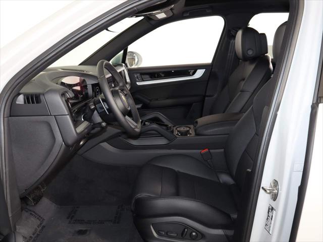 2024 Porsche Cayenne Unknown