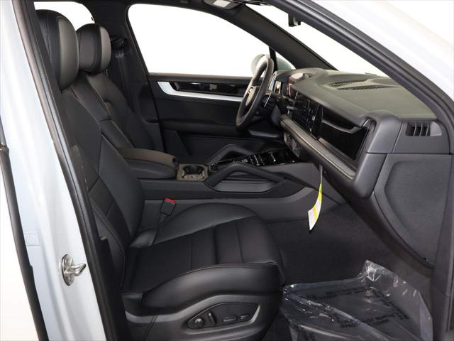 2024 Porsche Cayenne Unknown