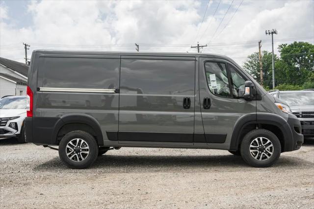 2025 RAM Ram ProMaster RAM PROMASTER 3500 SLT CARGO VAN LOW ROOF 136 WB