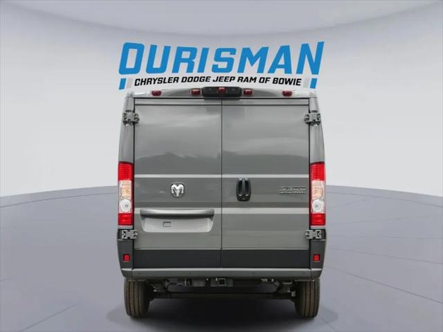 2025 Ram ProMaster Cargo Van SLT Low Roof 136" WB