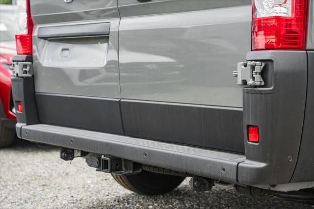 2025 Ram ProMaster Cargo Van SLT Low Roof 136" WB