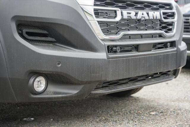 2025 Ram ProMaster Cargo Van SLT Low Roof 136" WB