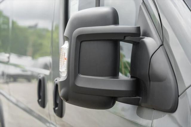 2025 Ram ProMaster Cargo Van SLT Low Roof 136" WB