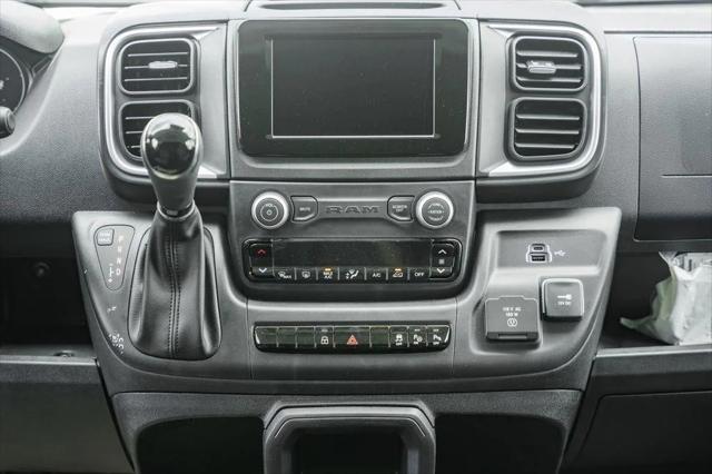 2025 Ram ProMaster Cargo Van SLT Low Roof 136" WB