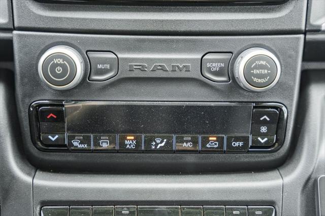 2025 Ram ProMaster Cargo Van SLT Low Roof 136" WB