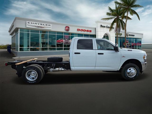 2024 RAM Ram 3500 Chassis Cab RAM 3500 TRADESMAN CREW CAB CHASSIS 4X4 60 CA