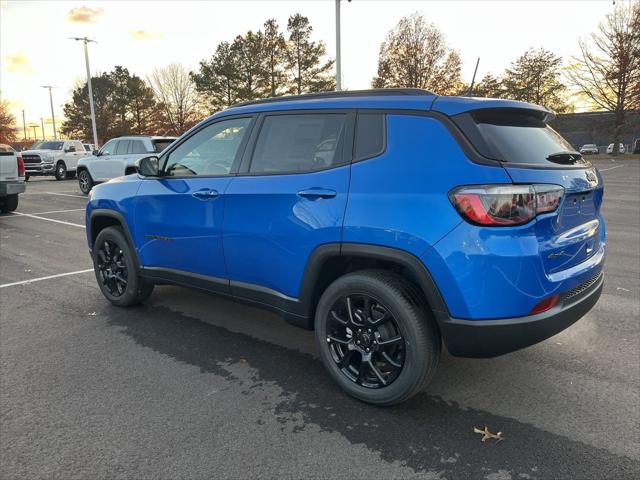 2025 Jeep Compass COMPASS LATITUDE 4X4