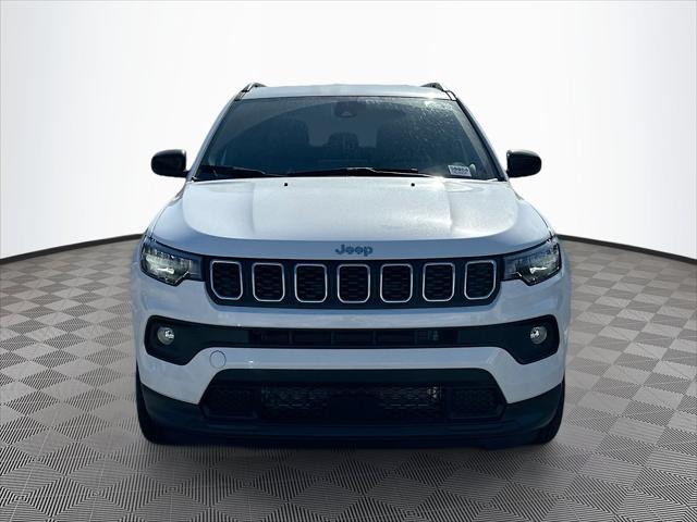 2025 Jeep Compass COMPASS LATITUDE 4X4