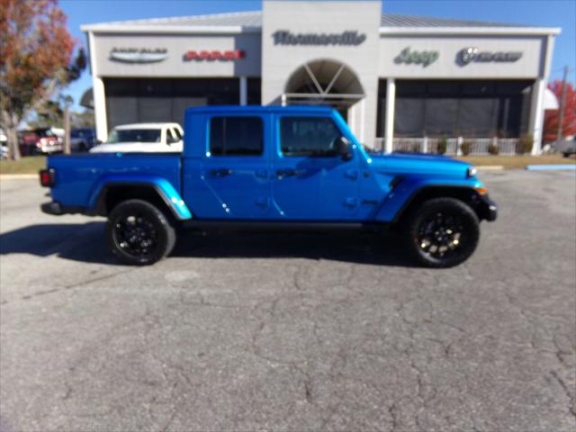 2025 Jeep Gladiator GLADIATOR NIGHTHAWK 4X4 2025 Jeep Gladiator GLADIATOR NIGHTHAWK 4X4