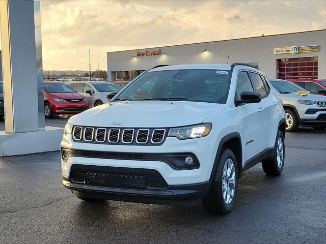 2025 Jeep Compass COMPASS LATITUDE 4X4