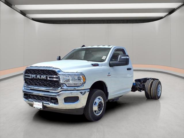 2024 RAM Ram 3500 Chassis Cab RAM 3500 TRADESMAN CHASSIS REGULAR CAB 4X4 84 CA