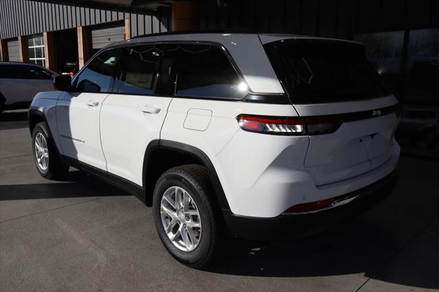 2025 Jeep Grand Cherokee GRAND CHEROKEE LAREDO X 4X2