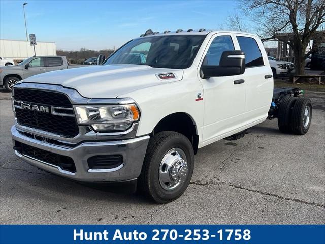 2024 RAM Ram 3500 Chassis Cab RAM 3500 TRADESMAN CREW CAB CHASSIS 4X4 60 CA