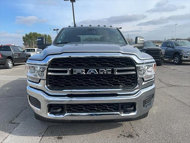2024 RAM Ram 3500 Chassis Cab RAM 3500 TRADESMAN CREW CAB CHASSIS 4X4 60 CA
