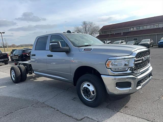 2024 RAM Ram 3500 Chassis Cab RAM 3500 TRADESMAN CREW CAB CHASSIS 4X4 60 CA