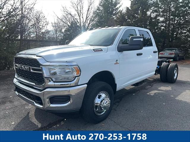 2024 RAM Ram 3500 Chassis Cab RAM 3500 TRADESMAN CREW CAB CHASSIS 4X4 60 CA