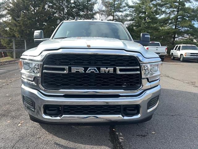 2024 RAM Ram 3500 Chassis Cab RAM 3500 TRADESMAN CREW CAB CHASSIS 4X4 60 CA