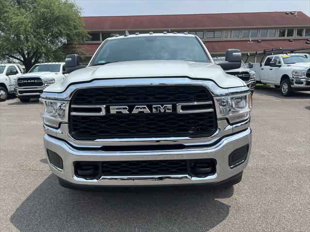 2024 RAM Ram 3500 Chassis Cab RAM 3500 TRADESMAN CREW CAB CHASSIS 4X4 60 CA 2024 RAM Ram 3500 Chassis Cab RAM 3500 TRADESMAN CREW CAB CHASSIS 4X4 60 CA