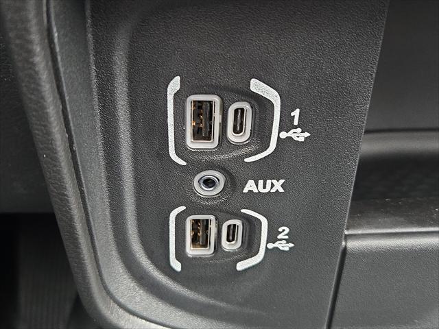 2024 Ram 3500 Chassis Cab Tradesman/SLT
