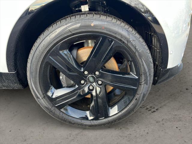 2025 Land Rover Discovery P360 Dynamic SE