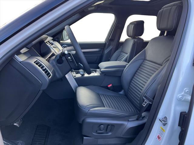 2025 Land Rover Discovery P360 Dynamic SE